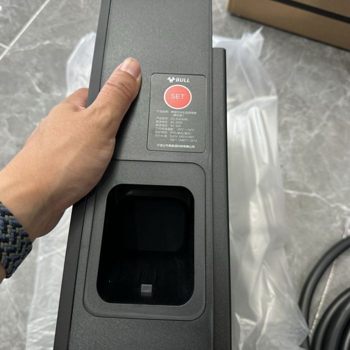 Зарядная станция для электромобиляBull 11 квт kw bmw zeekr mers tesla