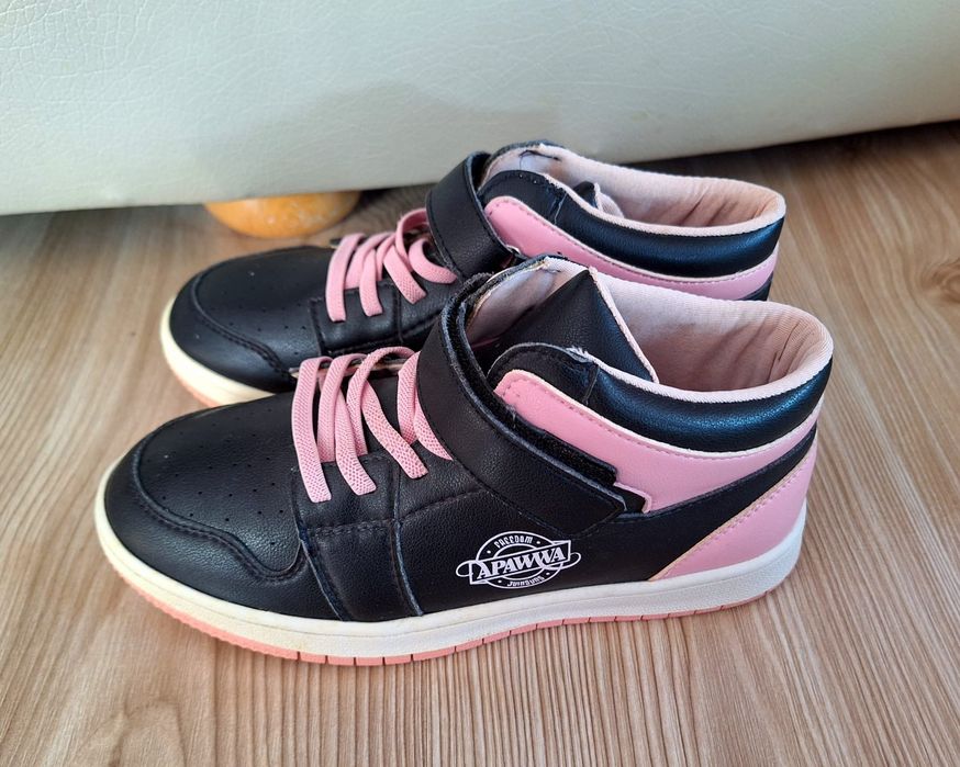 Adidasi inalti marime 35