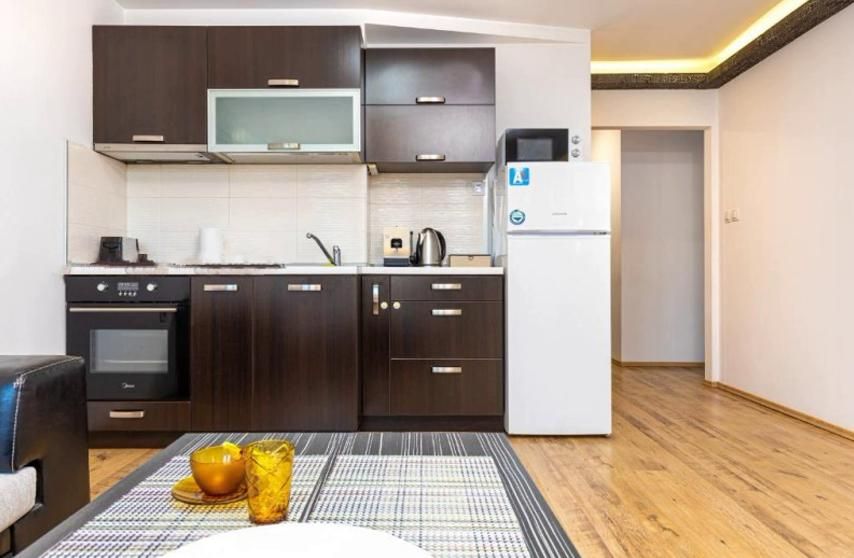 Дава се под наем Двустаен апартамент в Пловдив, Младежки Хълм - 65 кв.м за 495 € - Снимка #2