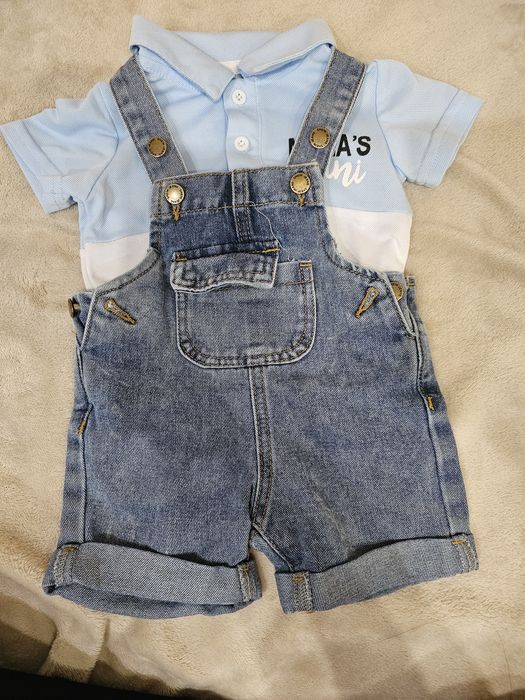 Комплект дънкено гащеризонче+боди  размер 74 см