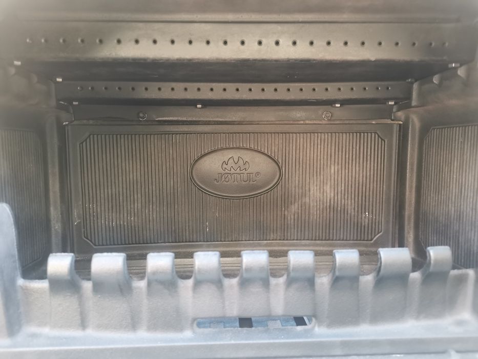 Чугунена печка Jotul F3  на дърва