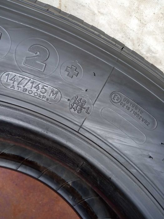 1 тежкотоварна гума 305/70R19.5 Michelin XZE2+ 148/146L DOT2520Germany