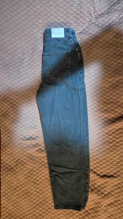 Джинсы  б/у ,размер С,в отличном состоянии,3 пары.