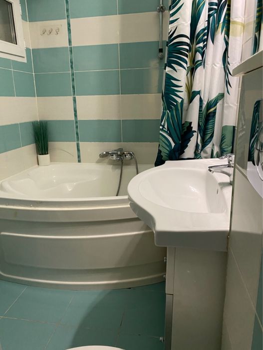 P.F. Inchiriez Ap. 3 camere decomandate