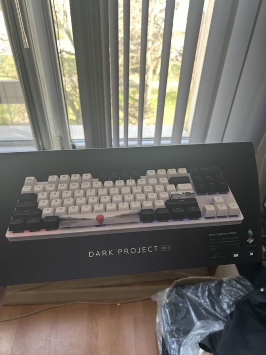 Геймърски компютър с целия сетъп