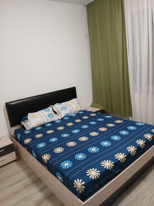 Inchiriez apartament