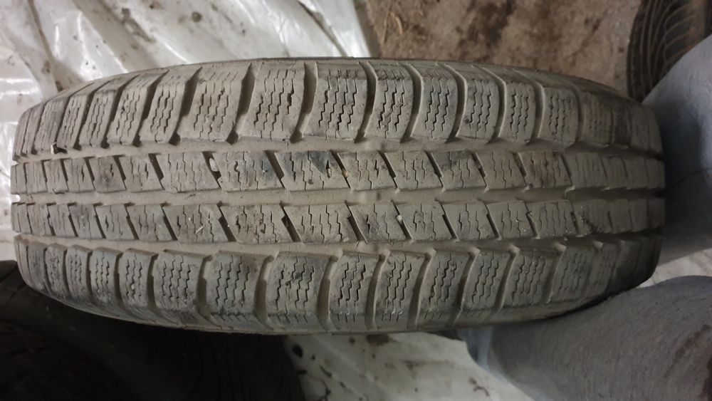 Джанта с гума 185 14 С унироял