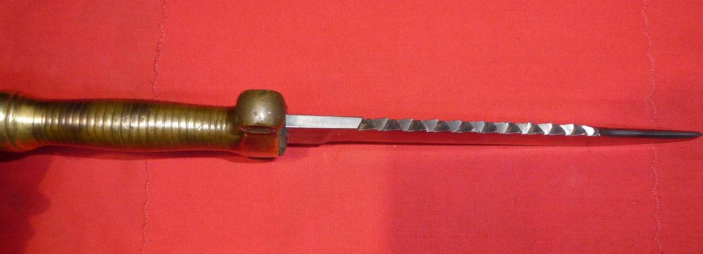 Антика:Къс тесак B.R. Weyersberg Solingen 1883г. за швейцарската армия