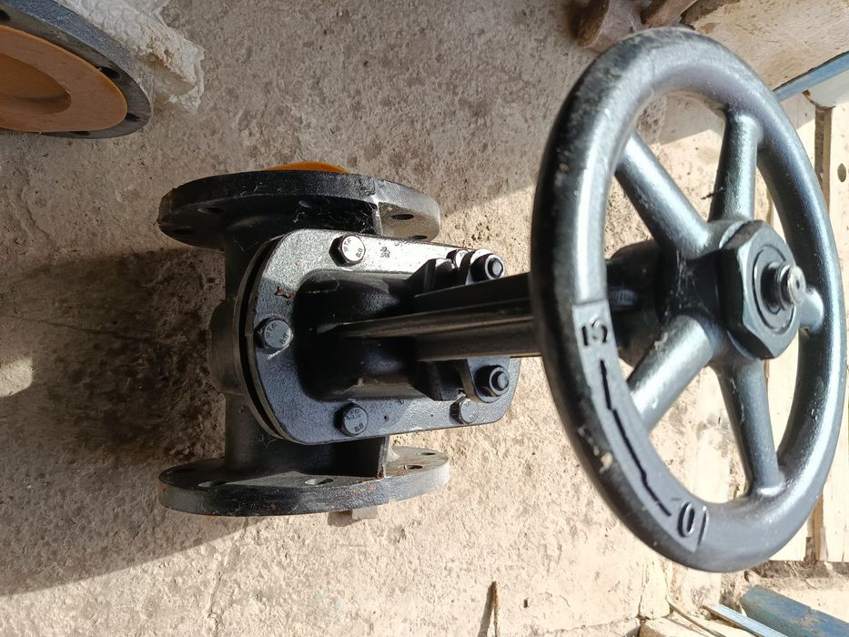 Задвижка 150 тый