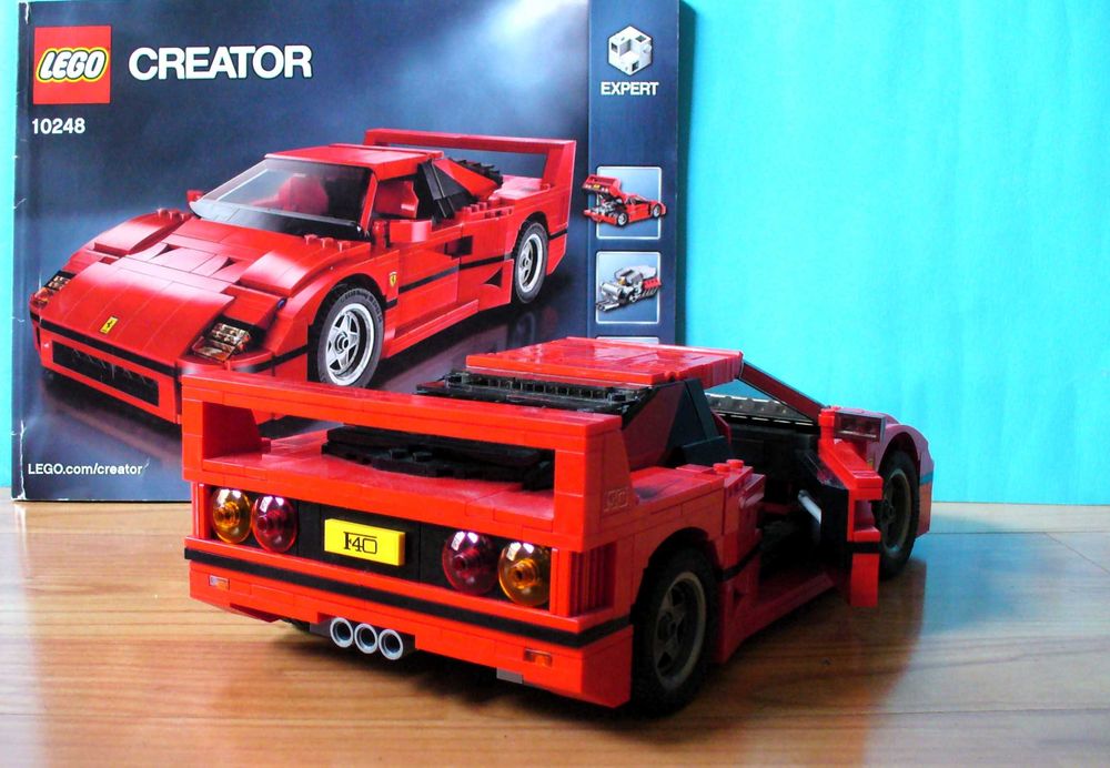 LEGO Ferrari F40 (Creator Expert)