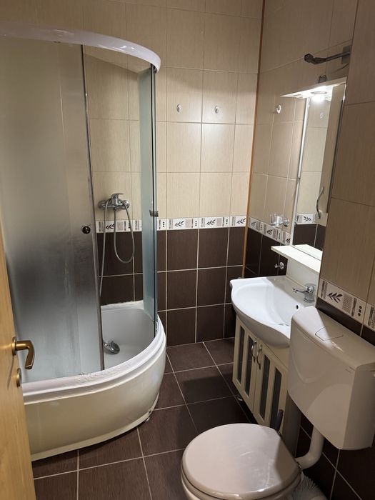 Proprietar inchiriez garsoniera - Cartier Astra / Strada Soarelui - Calea Bucuresti