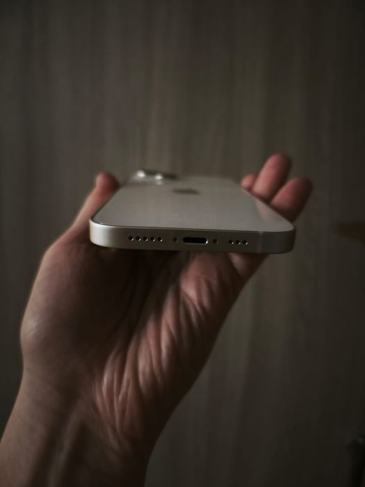 iPhone 13 128GB емкость 80%