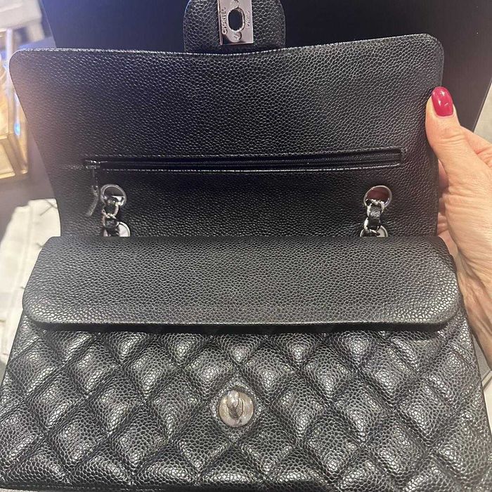 Geantă Chanel din Piele Neagră, Poseta Chanel din Piele Granulată