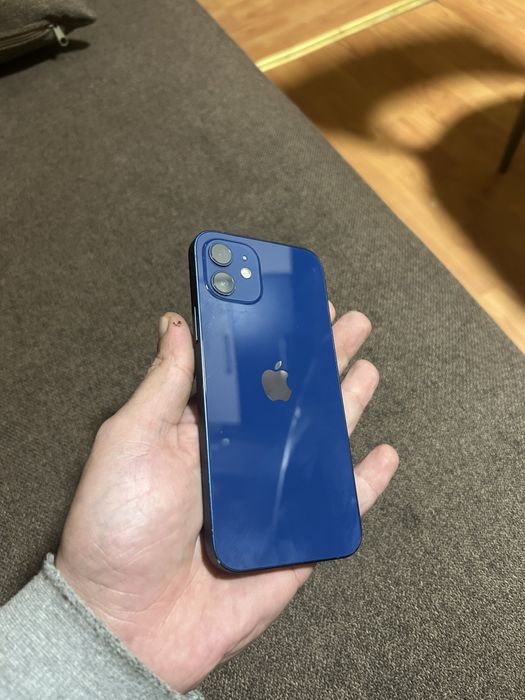 Iphone  12 64 de giga liber de retea