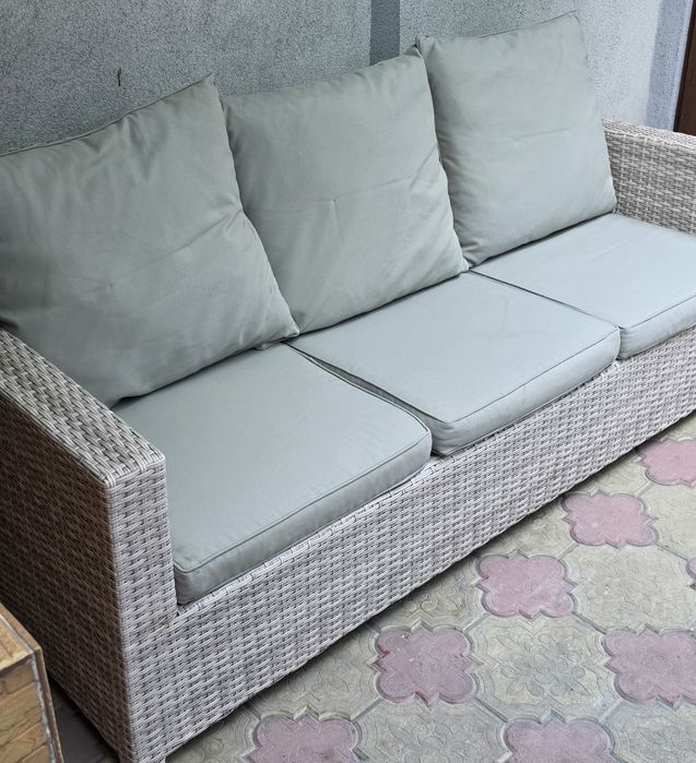 Vand canapea de gradina