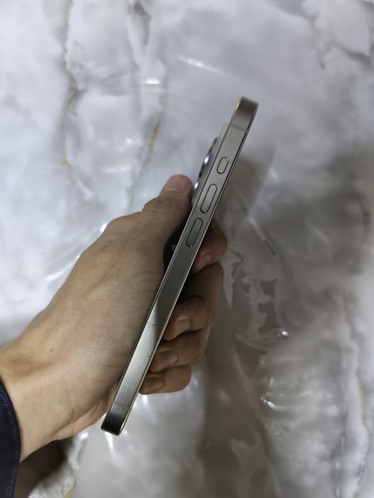 продам iPhone 15 Pro 256gb