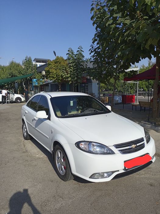 Jentra 2019 mashinaga qarab minilgan