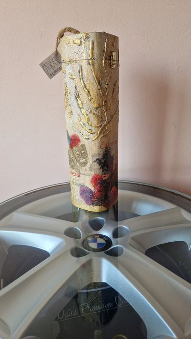 Кутия за бутилка вино