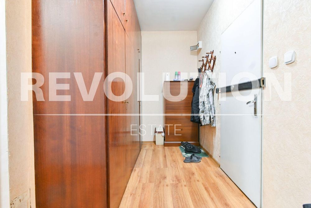 Двустаен апартамент в ж.к. Дружба 2