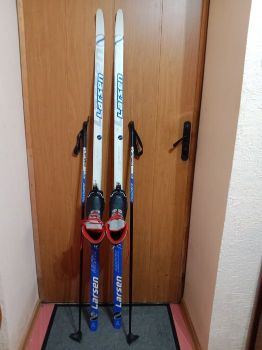 Продам беговые лыжи