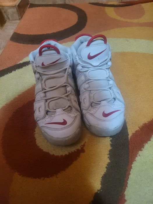 Vand Nike Uptempo albi marime