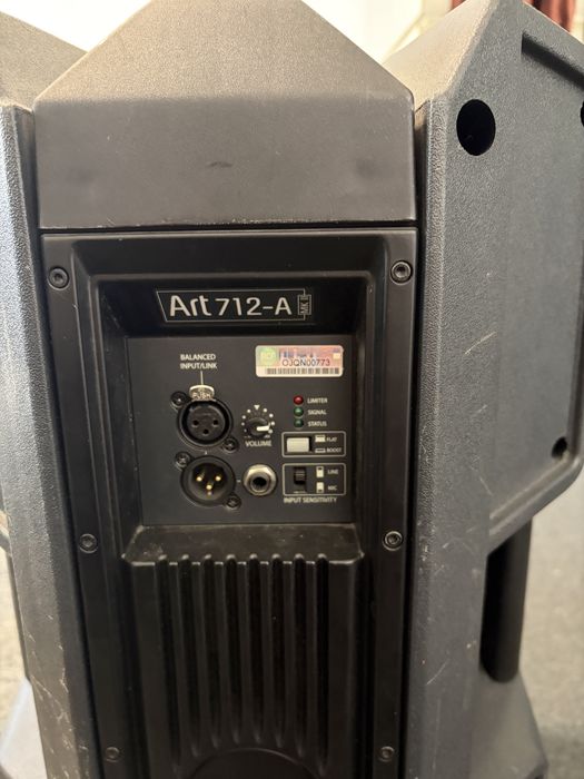 Boxa activa RCF ART 712 A MK2 este varianta cu un sunet mult mai bun decat MK4 boxa a fost folosita ca monitor nu a fost suprasolicitata