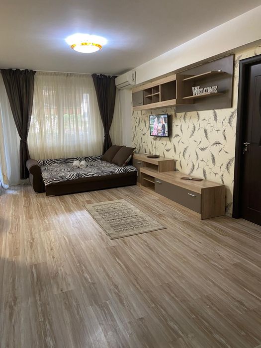 Regim Hotelier Titan-Pallady