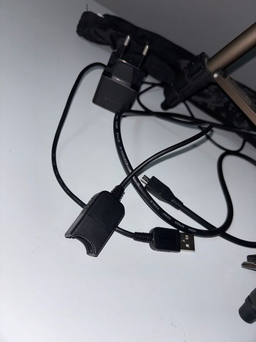 camera sony HDR-cx240E