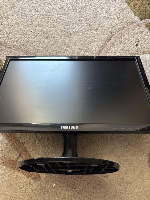 монитор Samsung 19" (S19B150N).