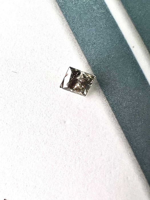 Естествен диамант 0.71c