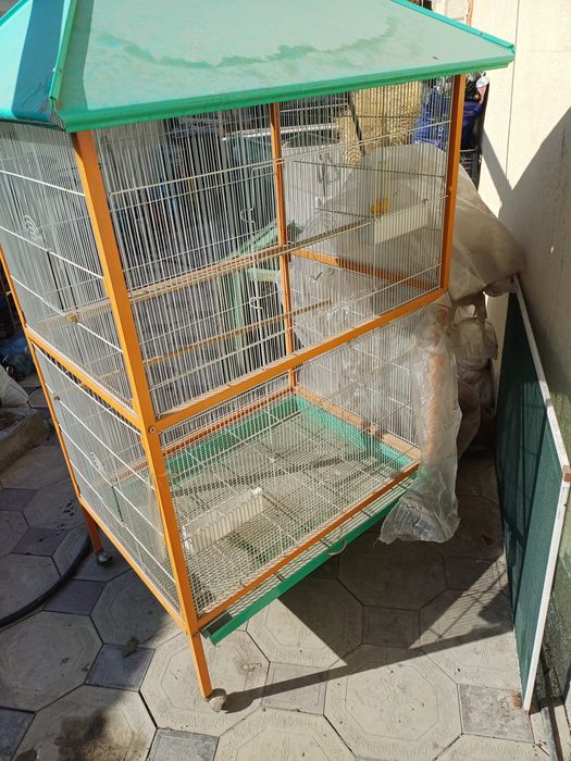 Клетка для птиц заводцкая