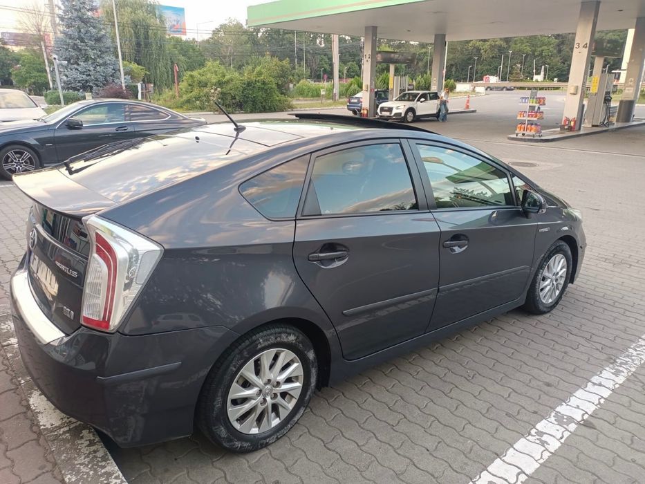 De vanzare Toyota Prius Hybrid | 2013 | 1.8