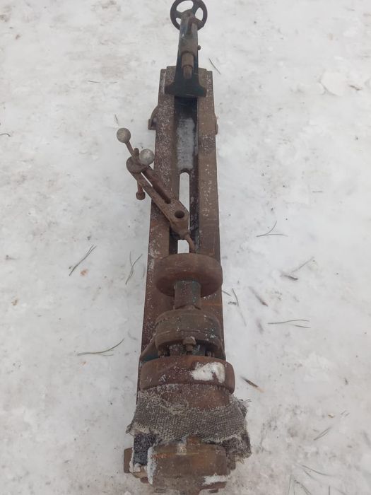 Станок деревообработки токарный