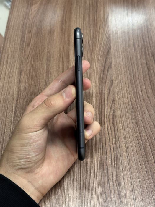 iPhone 11 64гб в хорошем  состоянии