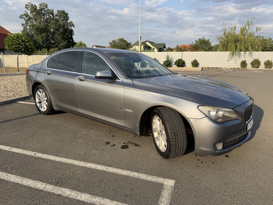 BMW Seria 7 2010 — imagine 2