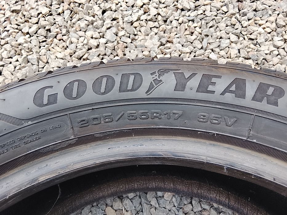 205 55 17. Goodyear.An 2022