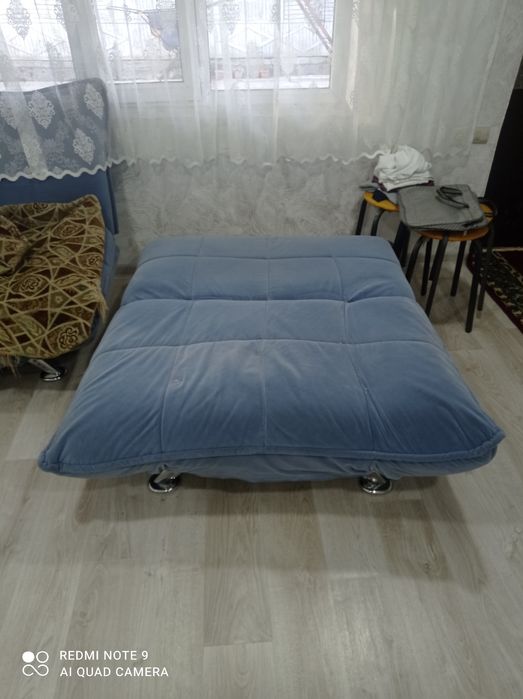 Срочно продам 2 шт кресла