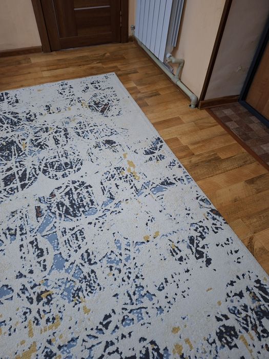 Ковры 2 штуки...