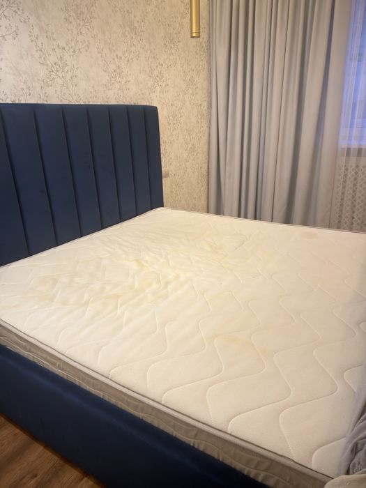 Б/у матрас 1.8 x 2.0