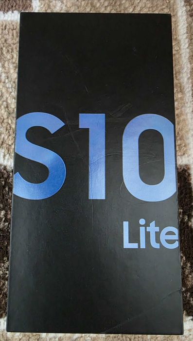 Продам Samsung S10Lite