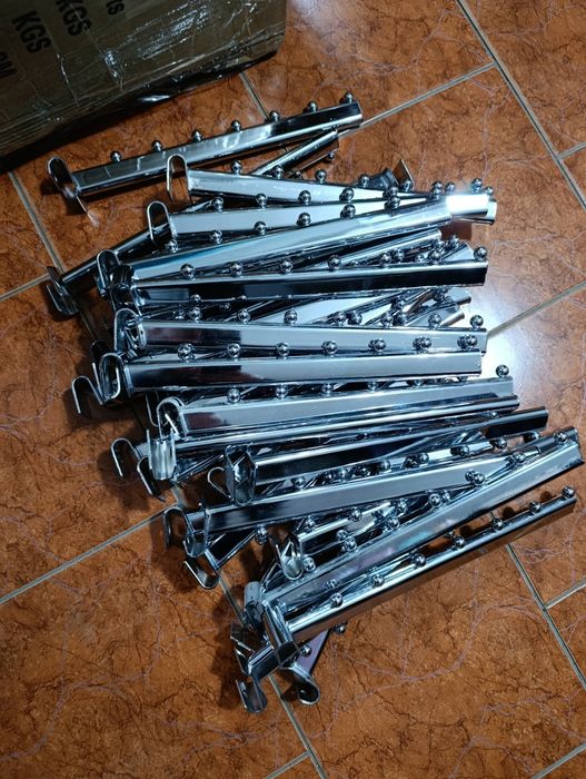 Продам торсы, вешала, плечики