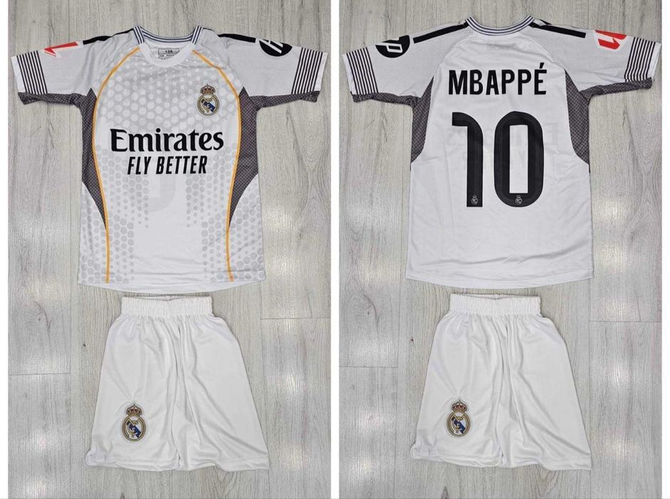 Детски екип Роналдо 2026 Реал Мадрид new RONALDO 7 NEW MADRID бял цвят