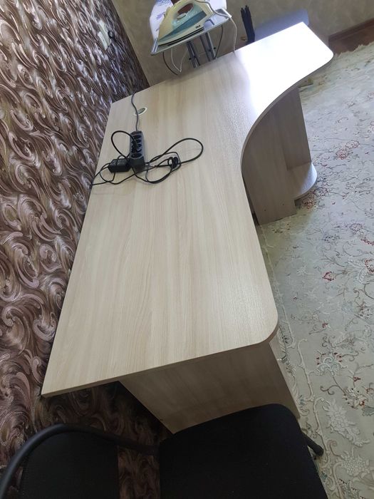 Продам Стол офисный