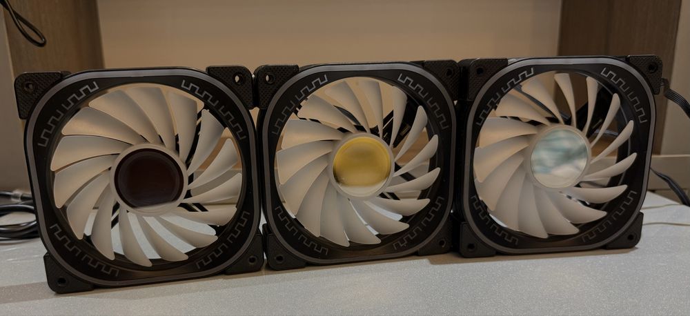 Продаю 3 вентелятора для компьютера 6 pin