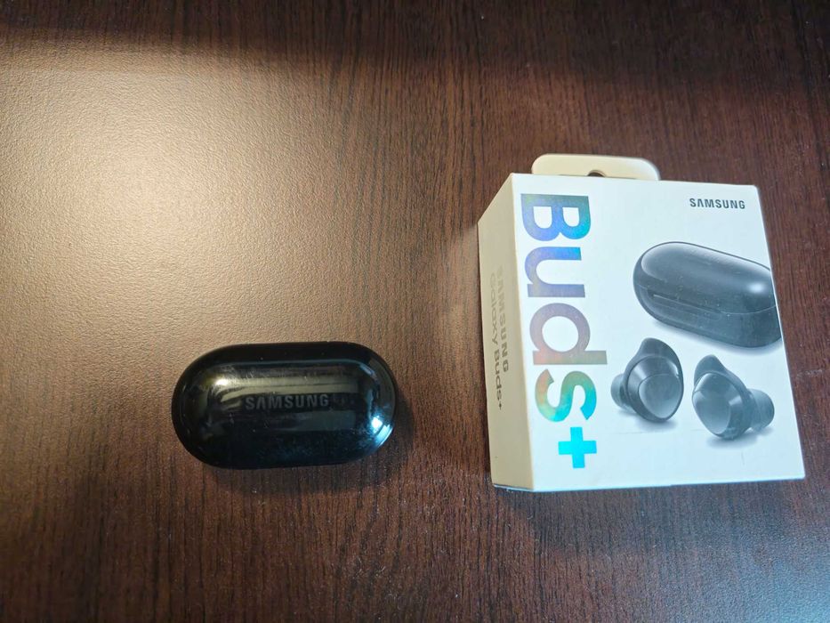 Samsung Galaxy Buds Plus - безжични слушалки с кутия и аксесоари