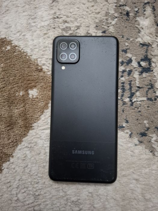 Samsung a12 телефон