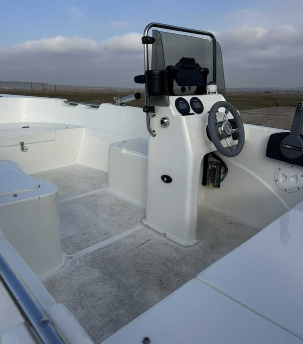 лодka Safter 450 с двигател Yamaha F40 (30) - FETL  и колесар Respo