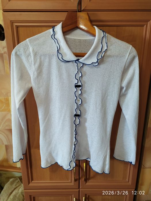 Блузы, кофточки разные. От 44 до 52 размера.