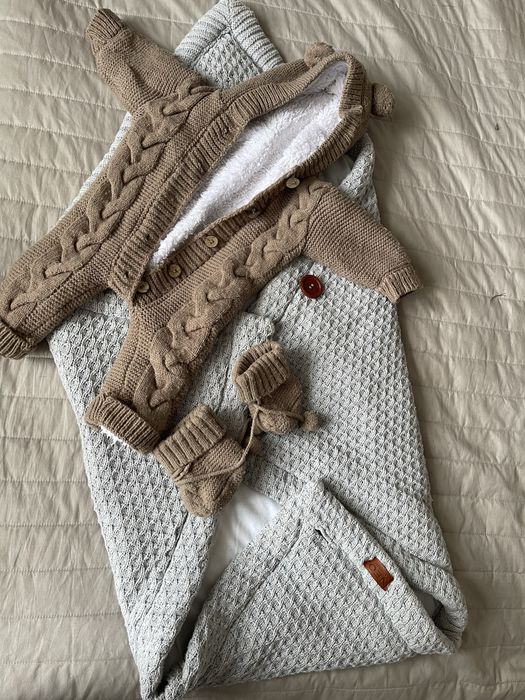 Пледик и комбенезон для новорожденных