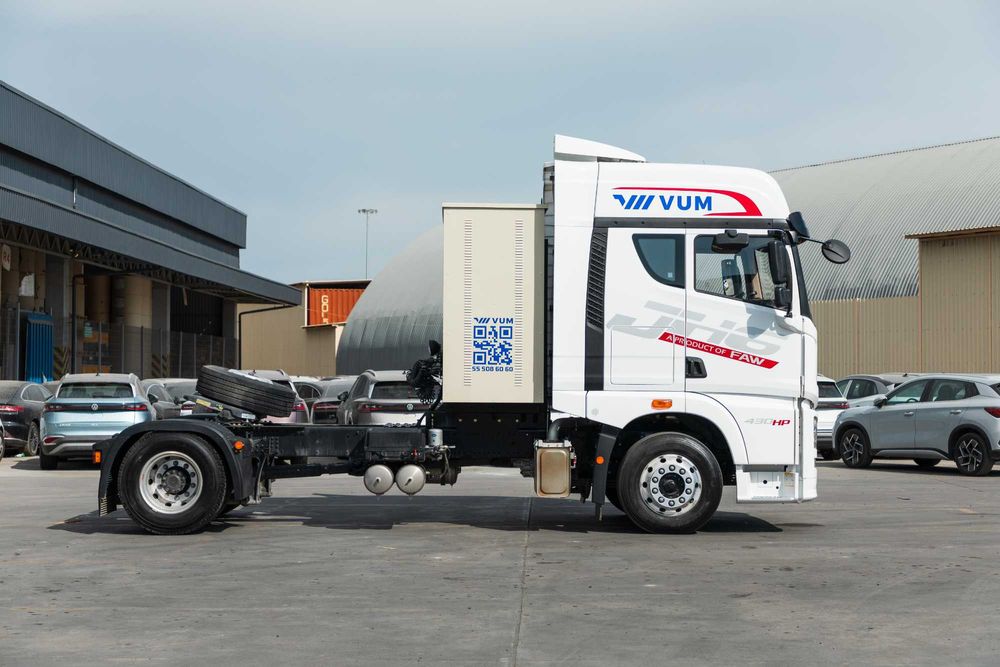 Седельный тягач FAW JH6-430 4x2 CNG (пневмоподвеска) в наличии!